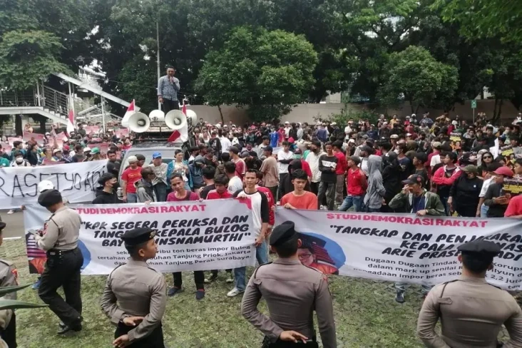 KPK Diminta Tangkap...