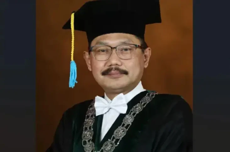 Profil Dekan FK Unair...