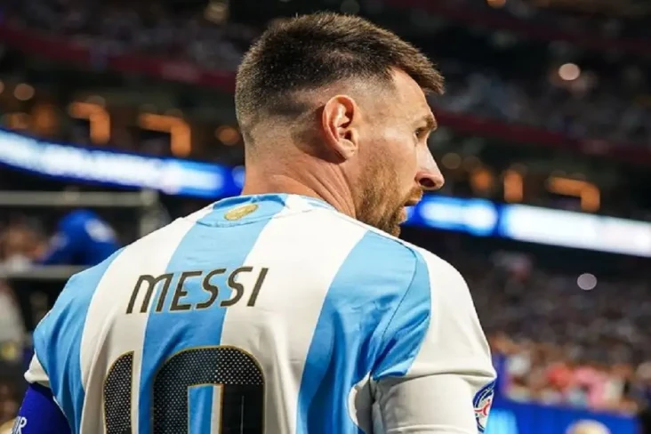 Lionel Messi Gagal Penalti,...