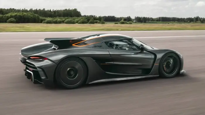 Koenigsegg Rebut Rekor...