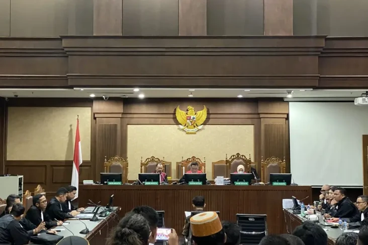 SYL Nangis di Ruang...