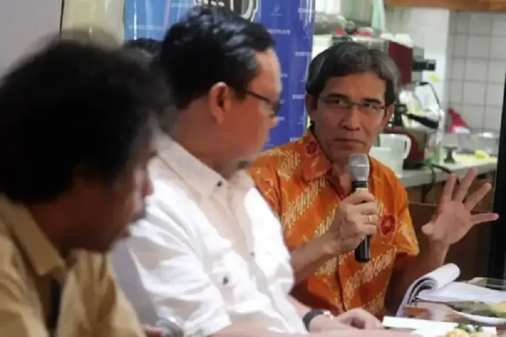Eks Komisioner KPU Ungkap...