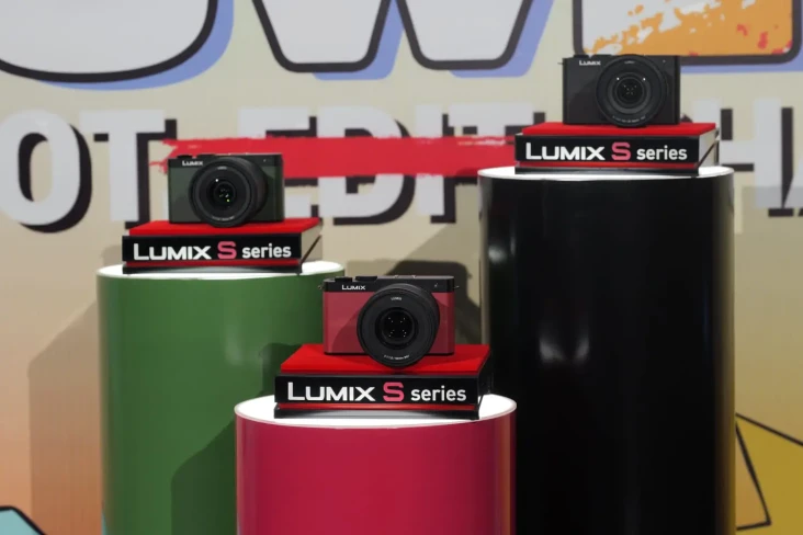 Lumix S9: Kamera Mirrorless...