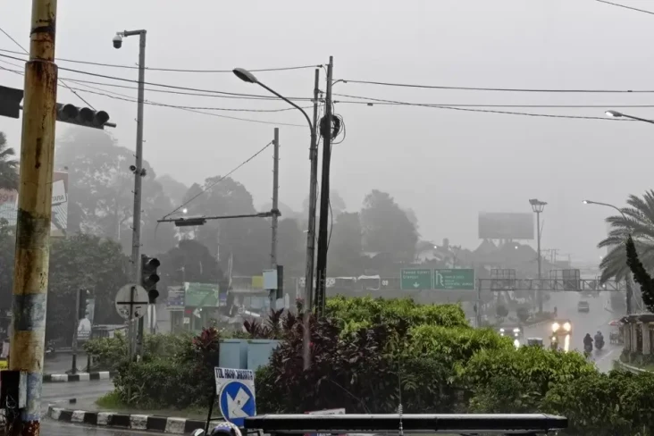 Jalur Puncak One Way...