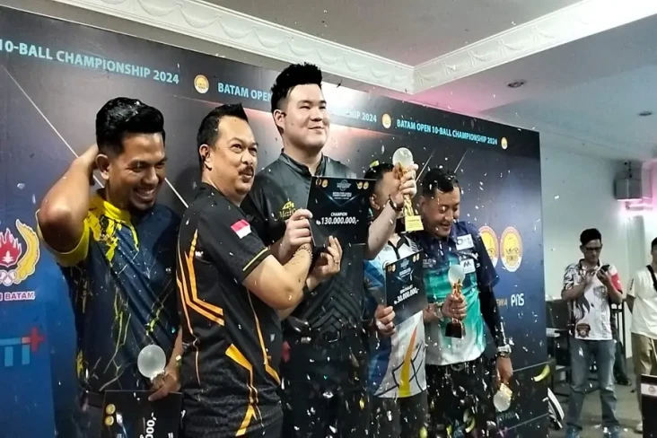 Final Batam Open Ten...