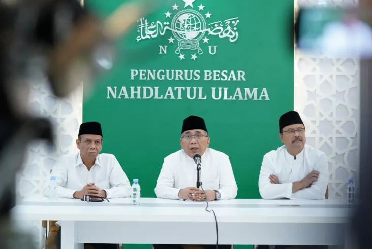 Beda dengan Pemerintah,...