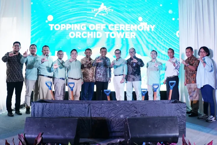 Usai Topping Off Tower...