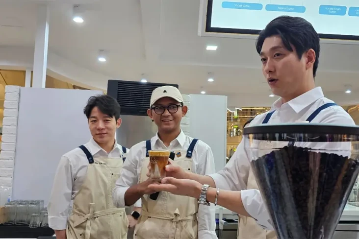 Buka Gerai Pertama di...
