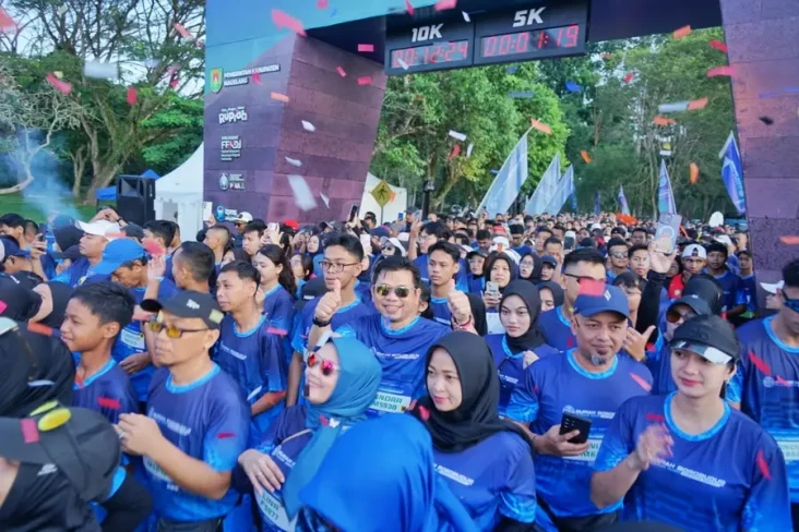 2.800 Pelari Meriahkan...