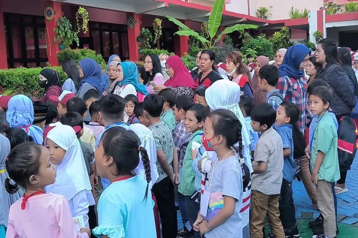Suasana Hari Pertama...