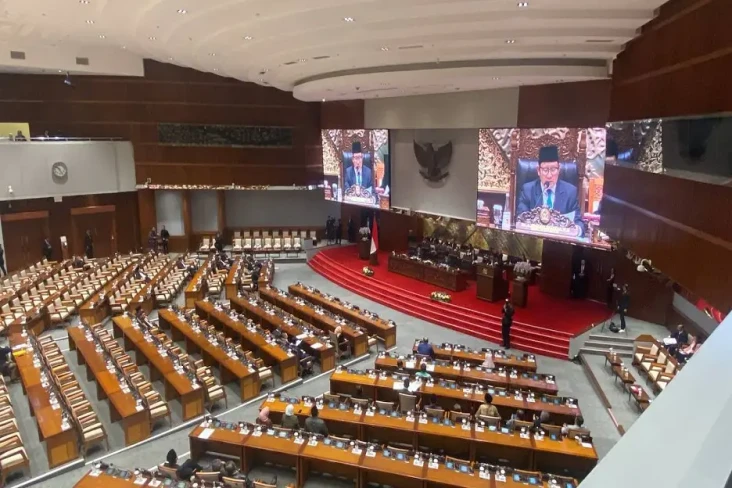 DPR Setujui Penerimaan...