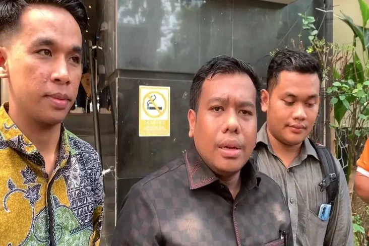 Ancam Mahasiswi Unair,...