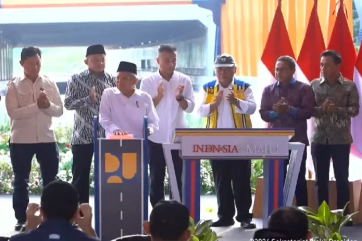 Wapres Resmikan Tol...
