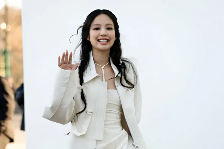 Jennie BLACKPINK Minta...