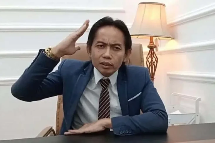 Profil dan Jejak Karier...