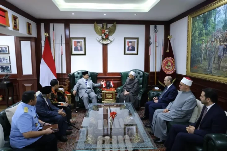 Terima Kunjungan Imam...