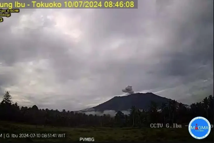 4 Kali Erupsi, Warga...