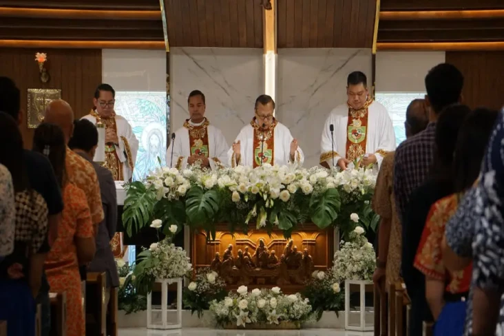 Relikui Santo Pertama...