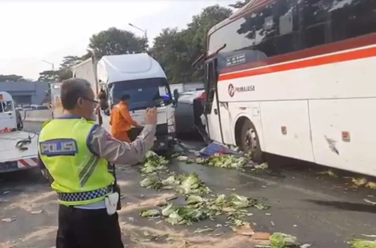 Kepolisian Selidiki...