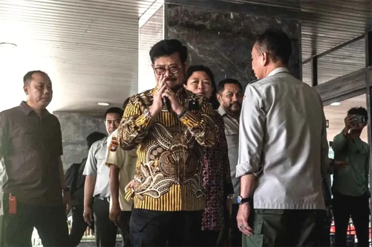 Divonis 10 Tahun Penjara,...