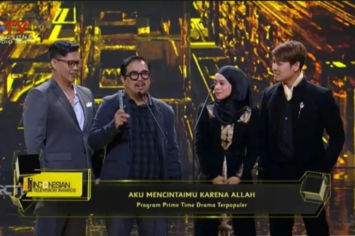 Aku Mencintaimu Karena...