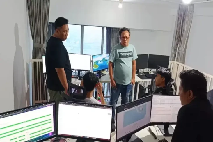 Sindikat Judi Online...