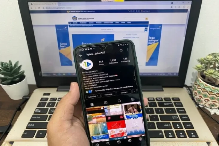 Edukasi Literasi Digital,...
