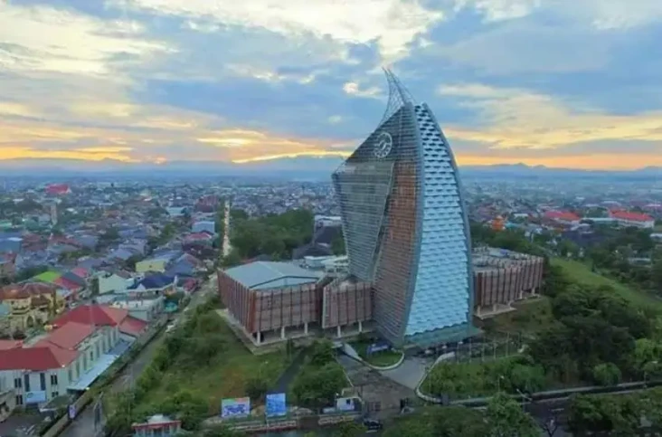 Viral, Dosen UNM Dorong...