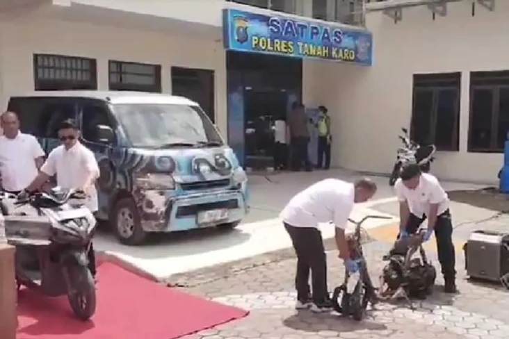 Terlibat Pembakaran...