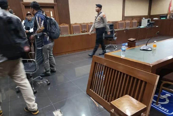 AJI Desak Polri Usut...