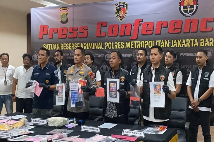 Transaksi Keuangan Markas...
