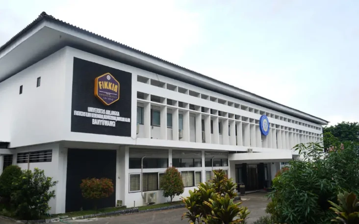 Unair Banyuwangi Buka...