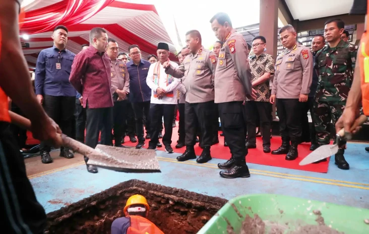 Polsek Menteng Direvonasi,...