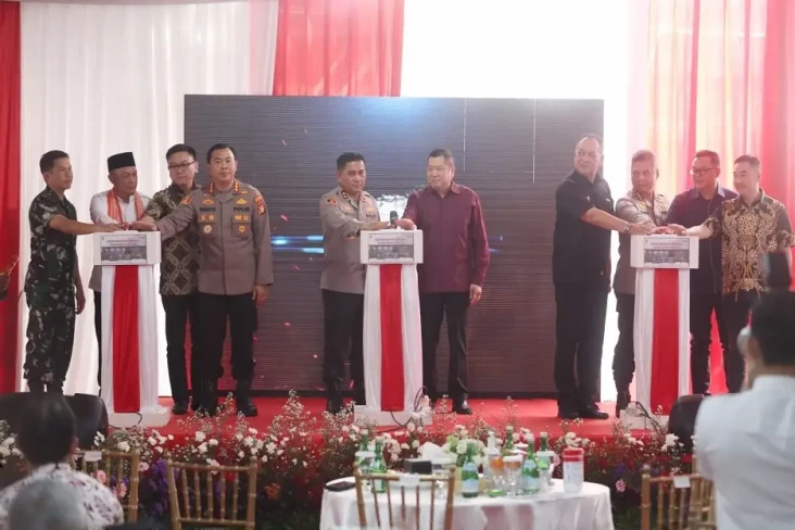 Renovasi Polsek Menteng,...