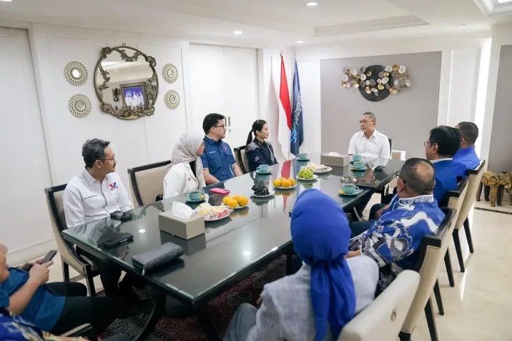 Silaturahmi dengan Elite...