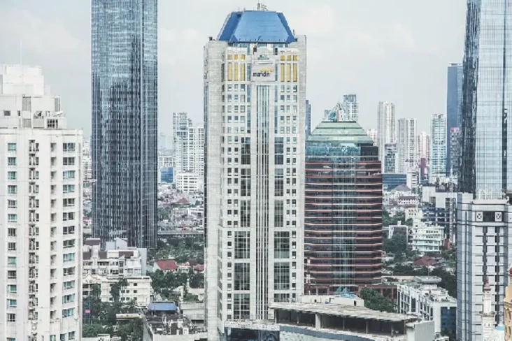 BUMN Bank Mandiri Buka...