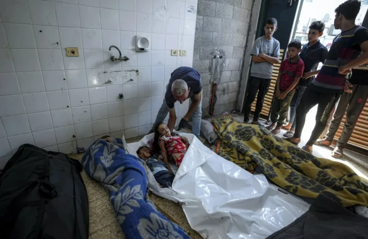 Serangan Israel ke Zona...