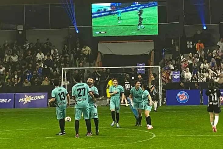 Celebrity Mini Soccer...