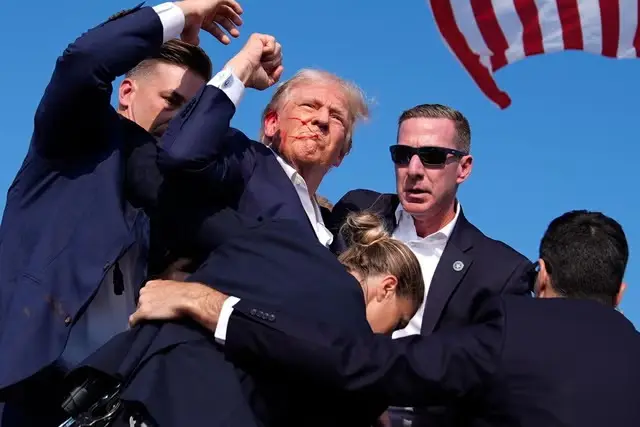Donald Trump Tertembak,...