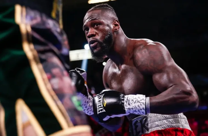 Deontay Wilder Naik...