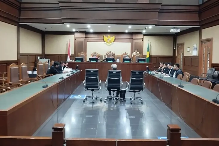 Kasus Korupsi BTS Kominfo,...