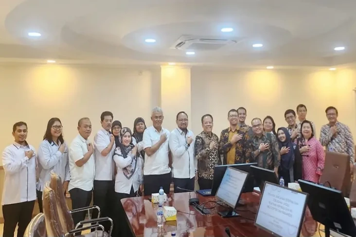 Gaet Kemenaker, FK President...