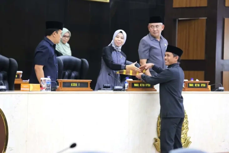 Maju Pilkada 2024, Edi...