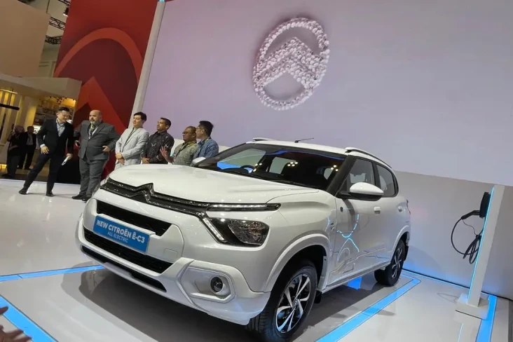 Mobil Citroen E-C3 All...