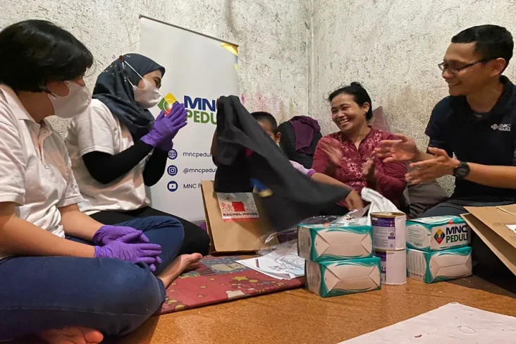 MNC Peduli Kunjungi...