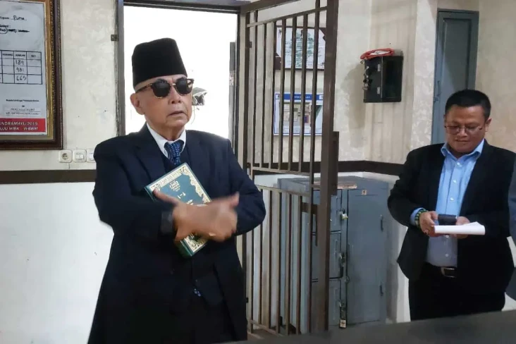 Panji Gumilang Bebas...