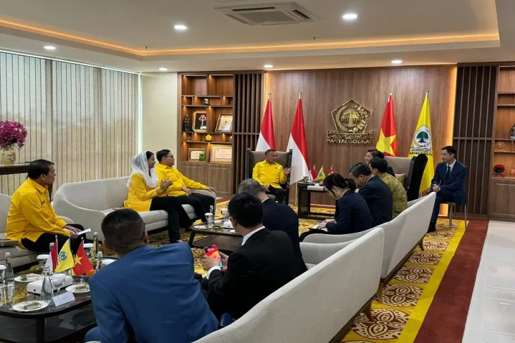 Golkar Undang Parpol...