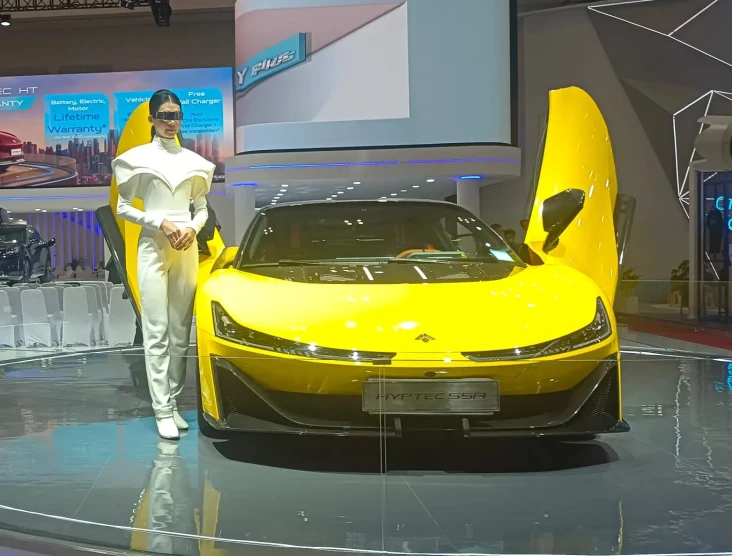 Penantang Ferrari dari...