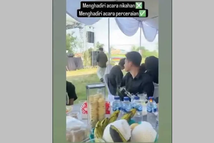 Pria Ganteng yang Gelar...
