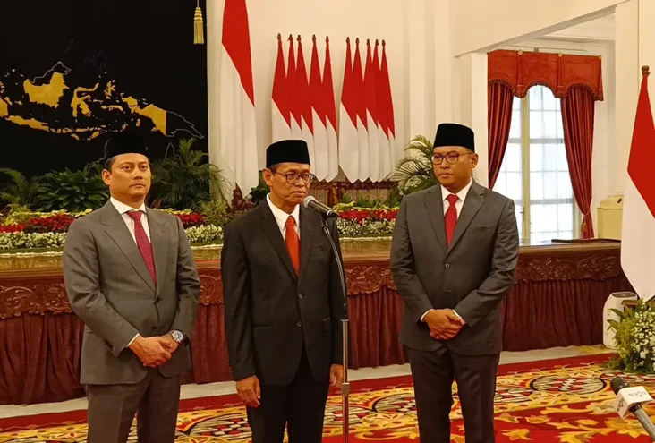 Profil Yuliot Tanjung,...